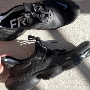 Nike women running shoes / size US 7